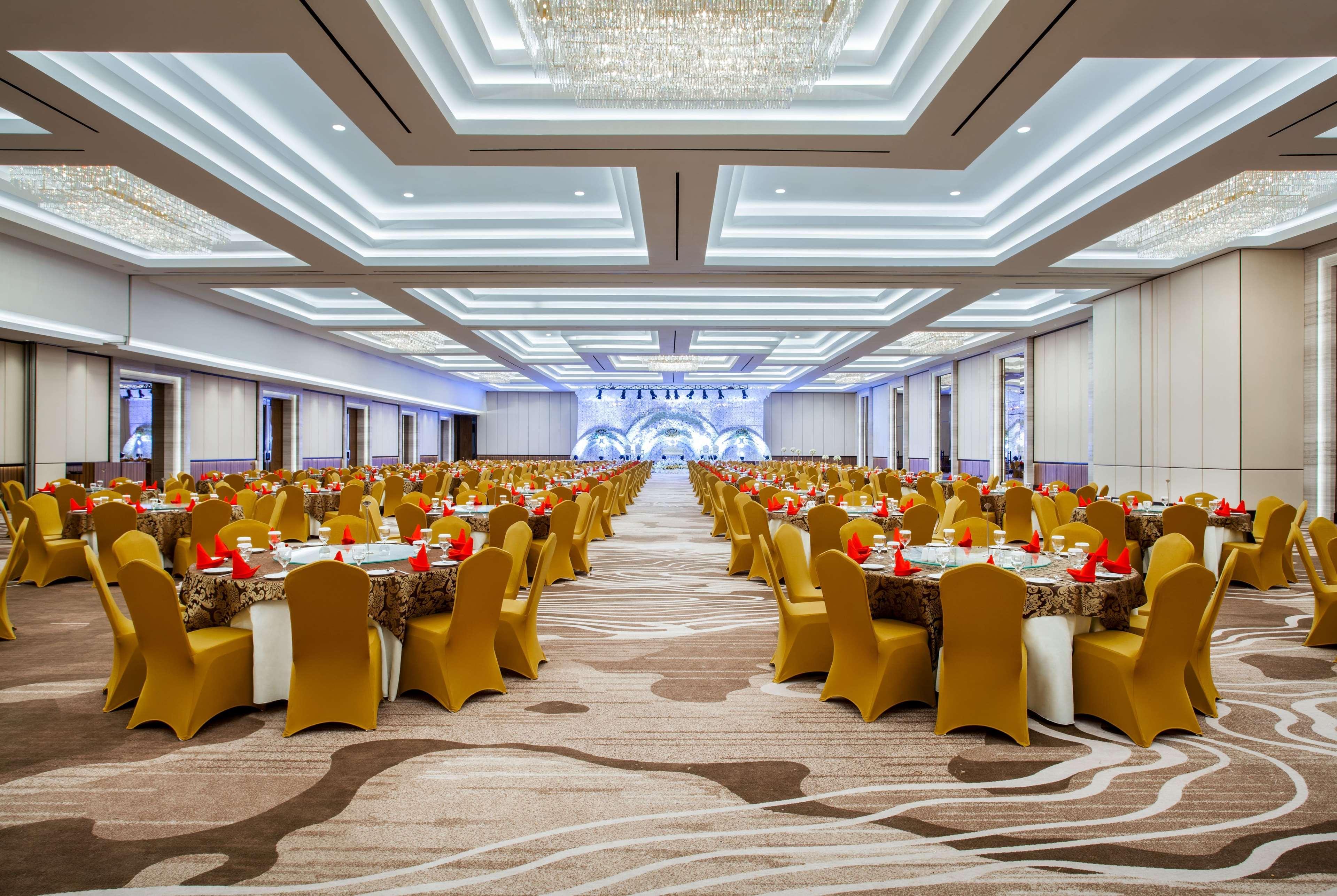 Wyndham Opi Hotel 5*
